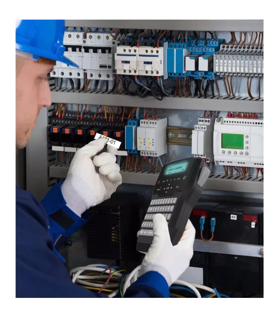 Dymo DM-A40918, [9mm x 7m], Chữ đen nền vàng | AIMO Việt Nam