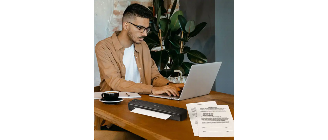 Đánh Thức Sự Tiện Lợi với Máy In Di Động Cầm Tay P831